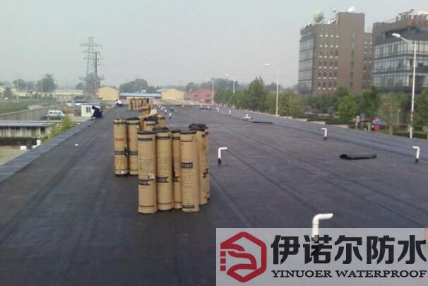 南京蘇州廠房防水堵漏公司講述屋面滲漏的原因